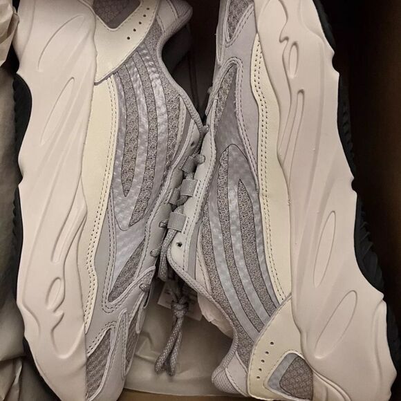 BRAND NEW adidas Yeezy Boost 700 V2 Static EF2829 SIZE 14.5 MENS Brand New! main image 8